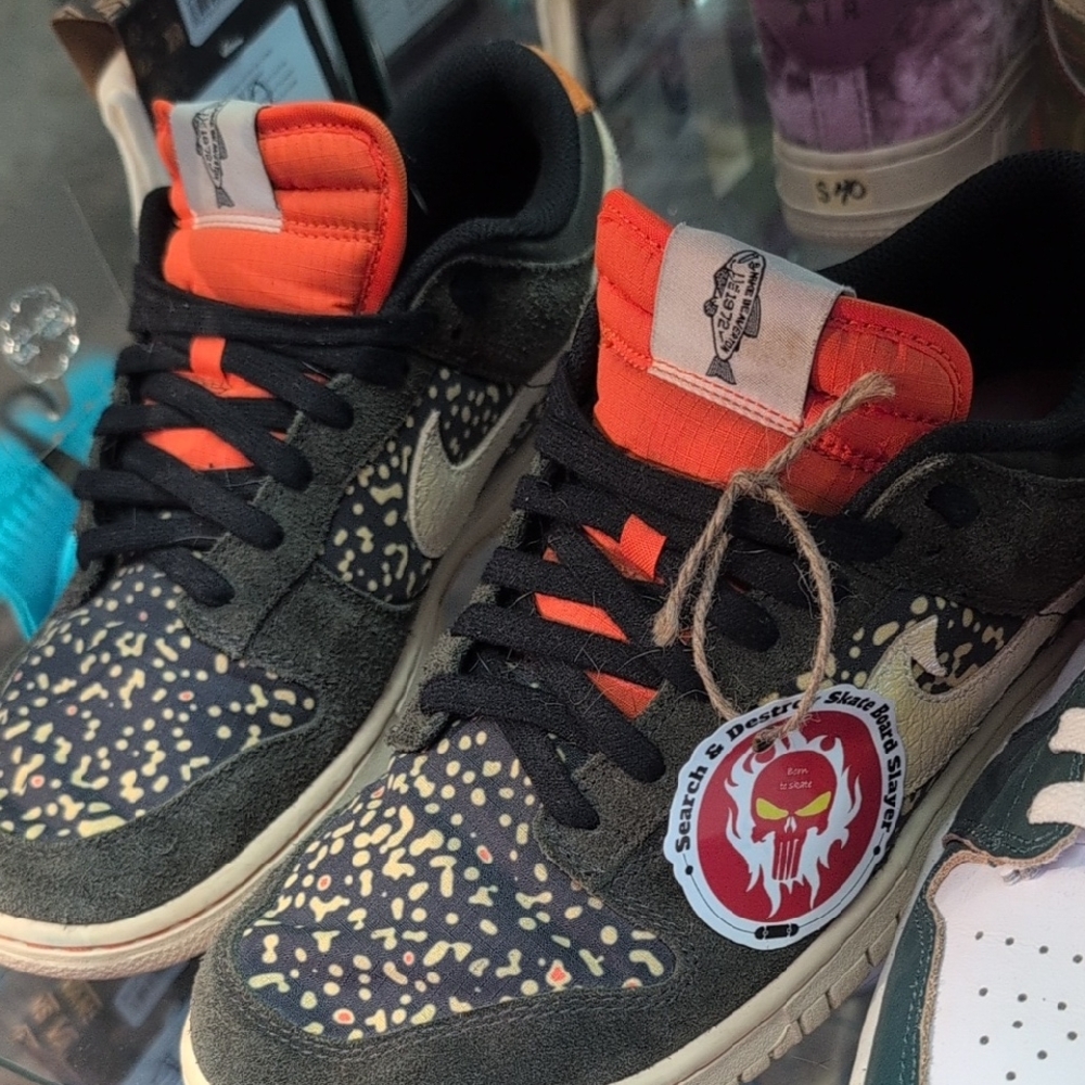 Nike Black and Orange Speckled Sneakers